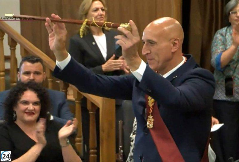 José Antonio Diez, del PSOE, se impone como alcalde de León gracias a su mayoría simple tras votar cada partido por sus propios candidatos.