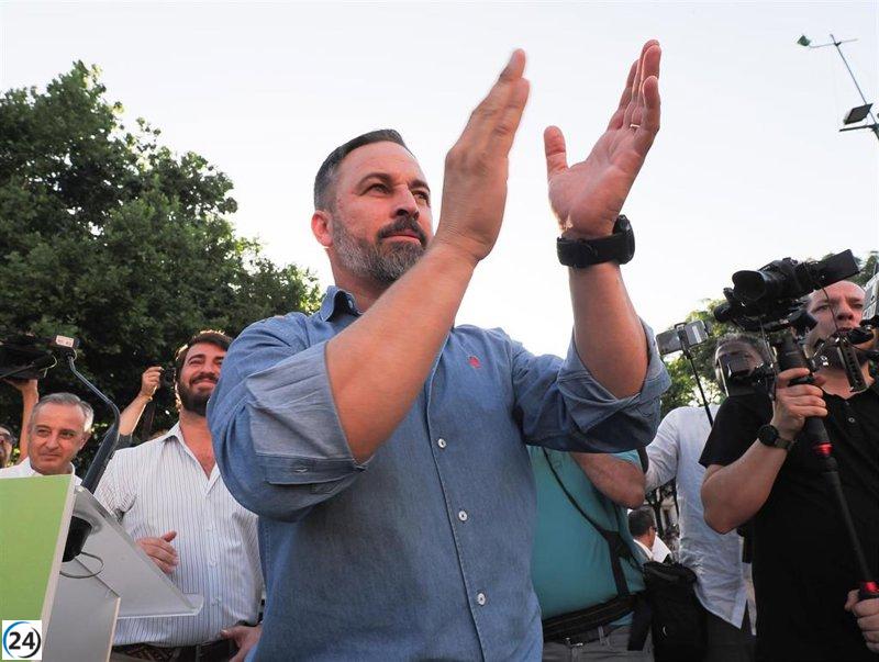 Abascal insta a Feijóo a crear una alternativa a Sánchez