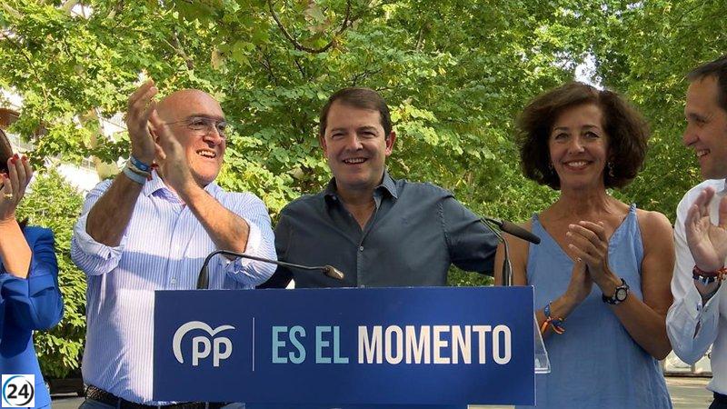 Sánchez no pisa CyL en campaña, Mañueco le critica
