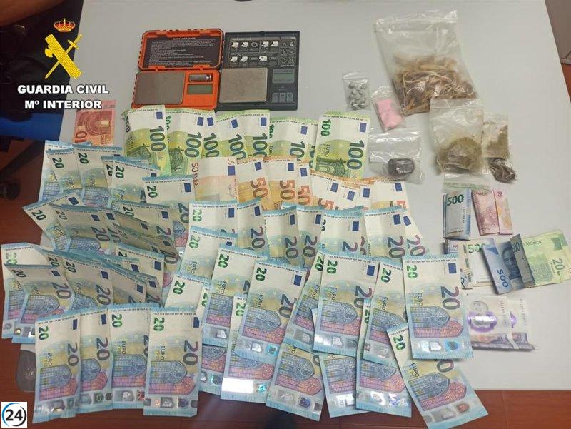 Detienen a dos individuos por posesión de varias drogas, incluyendo ketamina, LSD, mdma, opio y anfetaminas.