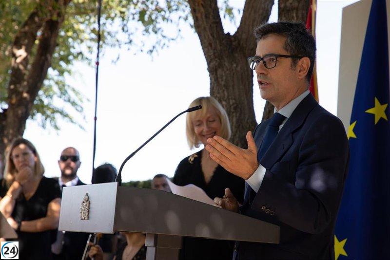 Bolaños critica a Feijóo por su persistencia en asistir a una investidura: 