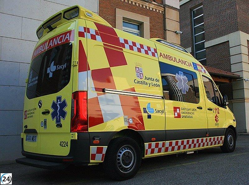 Dos féminas de 65 y 30 años resultan lesionadas tras choque entre cuatro autos en Salamanca.