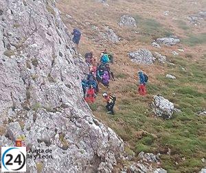 Rescatan a hombre herido tras caída en