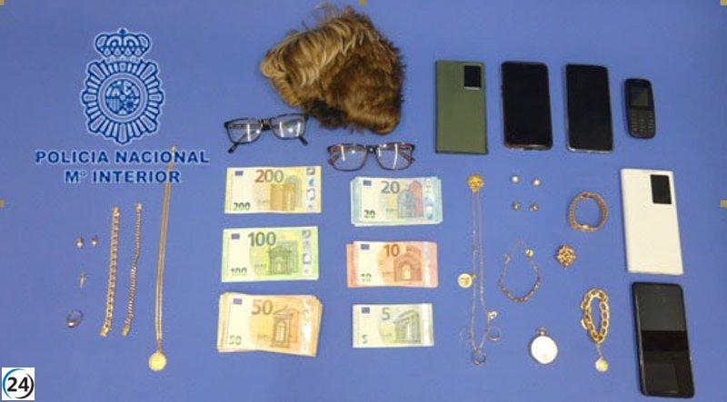 Detienen a dos estafadores en Ponferrada por robar casi 3.000 euros con el engaño del 