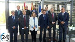 La Junta de Castilla y León incentiva a jóvenes talentos mediante 200 becas para su estancia en empresas durante 6 a 9 meses.