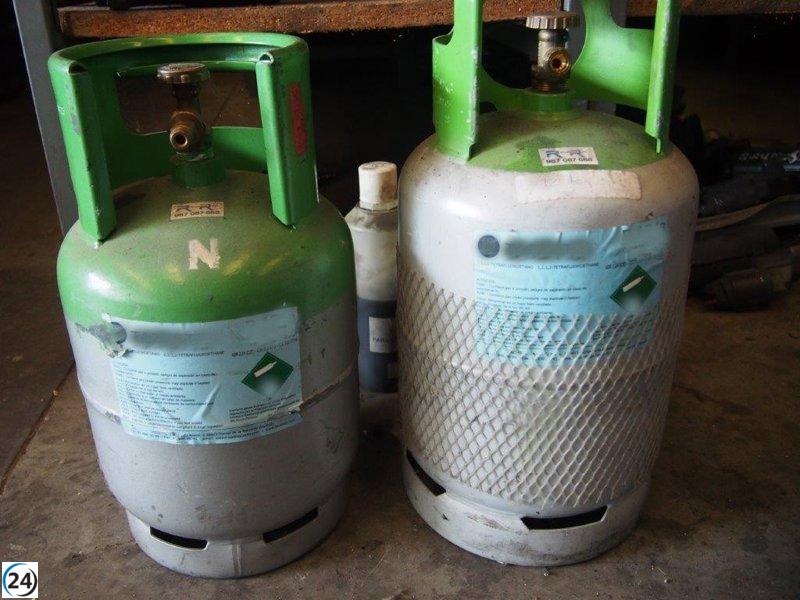 20 personas en León bajo investigación por posibles irregularidades en la gestión de gases de vehículos desechados.