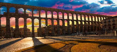 Sumérgete en la histórica ciudad de Segovia y su acueducto