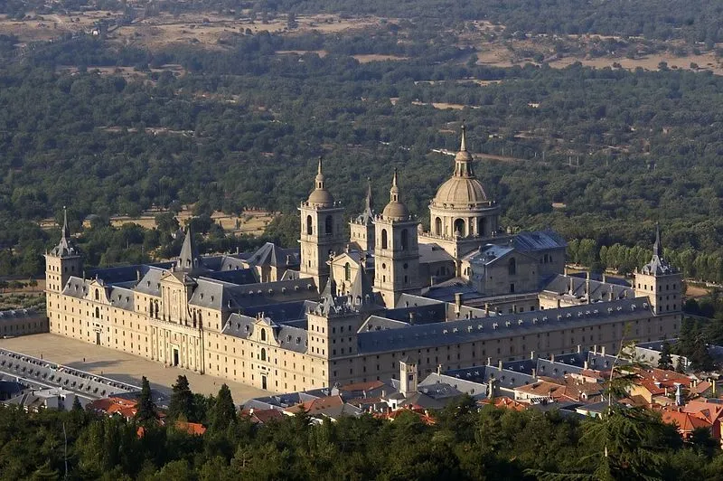 Visita el impresionante Monasterio de El Escorial
